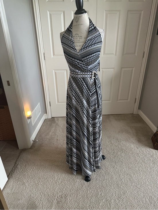 White House Black Market Dresses & Skirts - White House Black Market Maxi dress